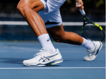 Как выбрать кроссовки Asics для тенниса