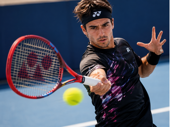 Yonex VCORE: кому подойдет эта ракетка